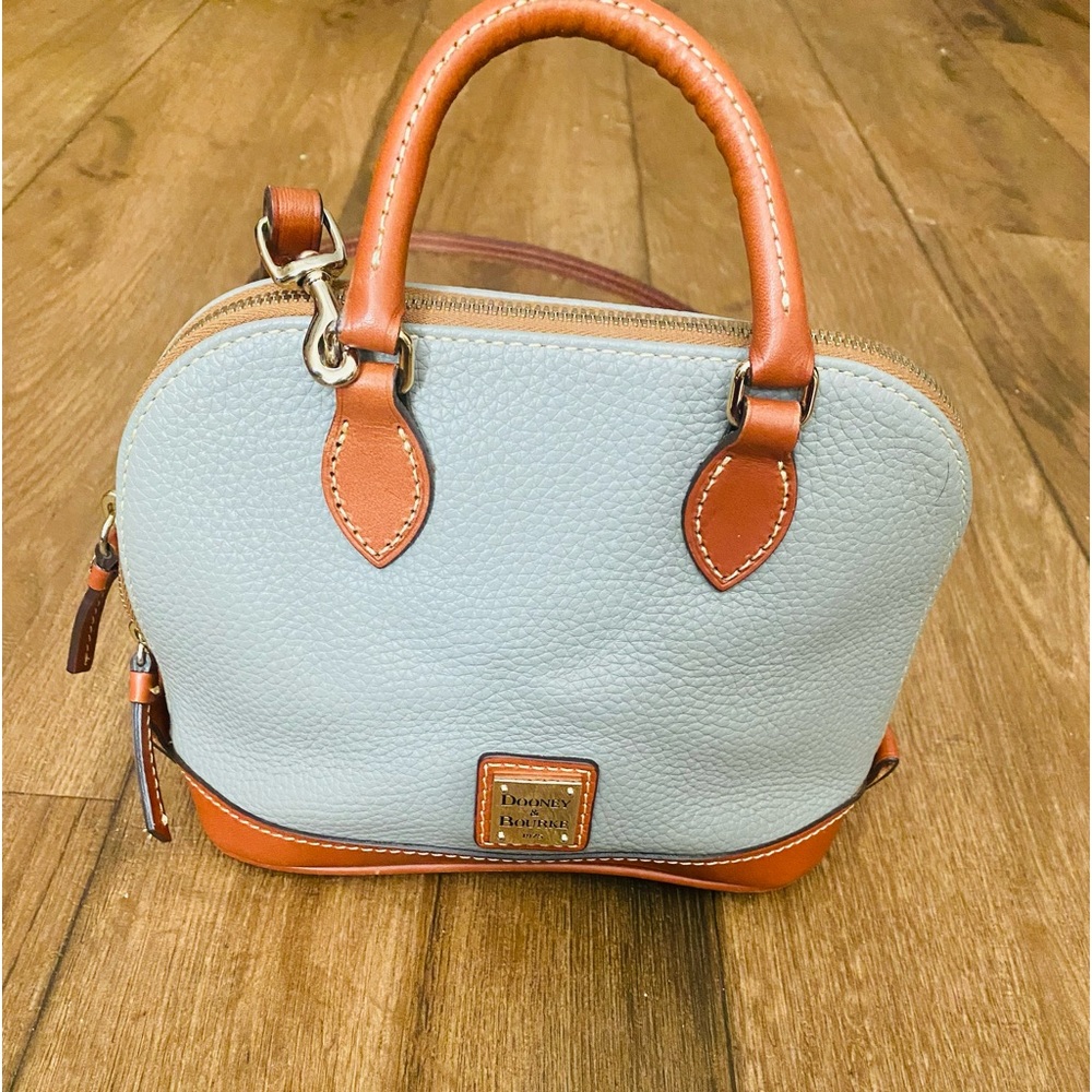 Dooney & Bourke bitsy bag